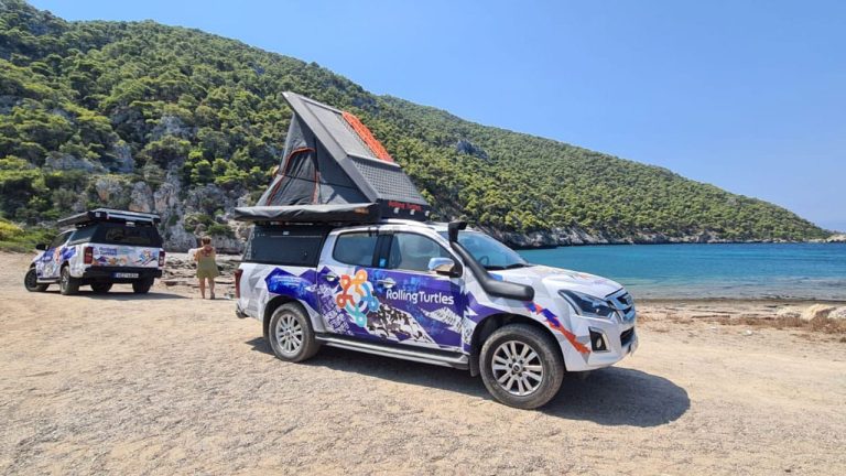 Rolling Turtles - 4×4 Automatic Gearbox Pickup Camper 16
