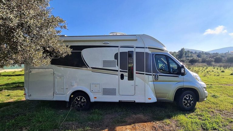 Rolling Turtles - Motorhome Low Profile Carado T338 (14)