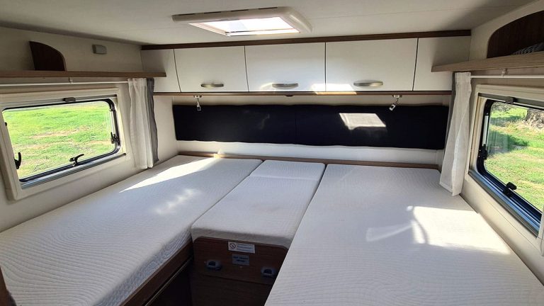 Rolling Turtles - Motorhome Low Profile Carado T338 (20)