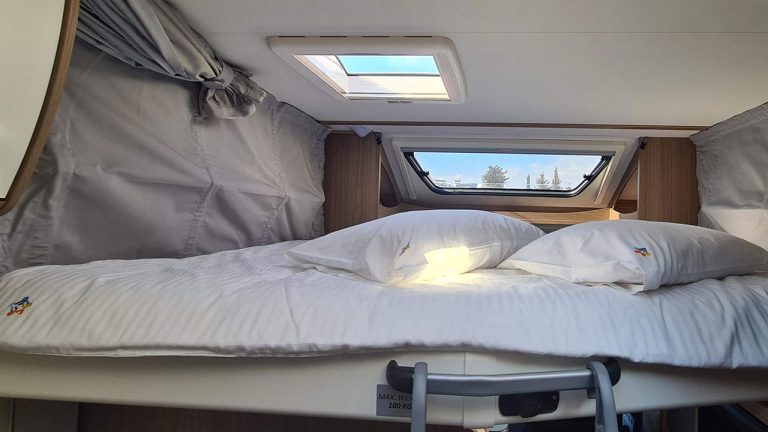 Rolling Turtles - Motorhome Low Profile Carado T338 (29)