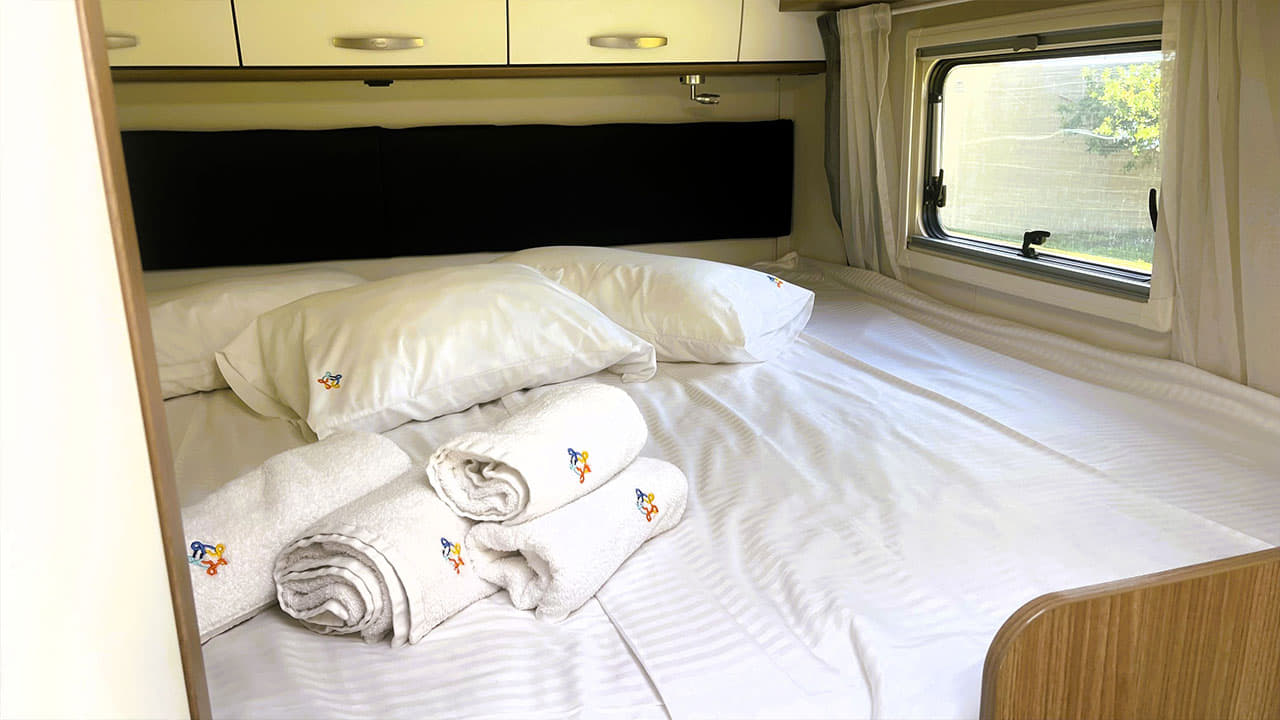 Rolling Turtles - Motorhome Low Profile Carado T338 (45)