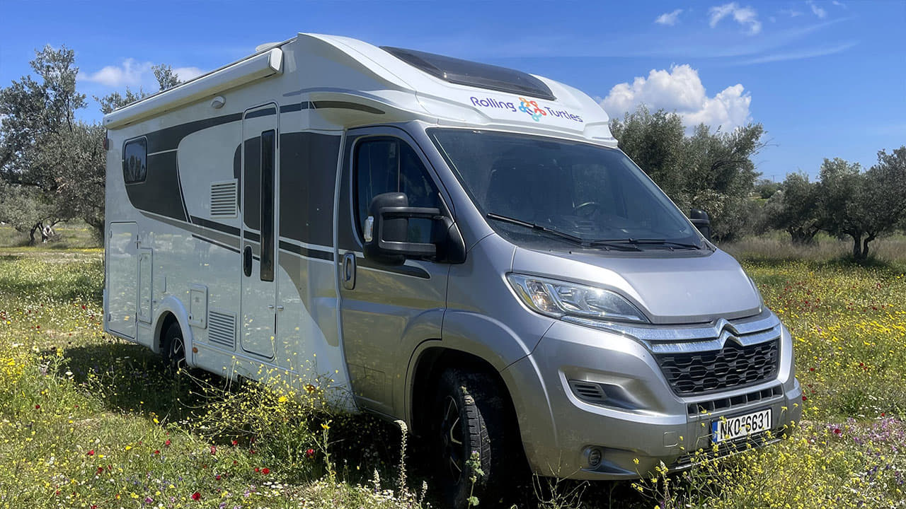 Rolling Turtles - Motorhome Low Profile Carado T338 (50)