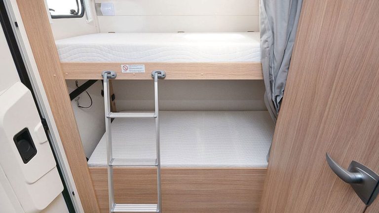 Rolling Turtles - Motorhome Sunlight A72 (2)