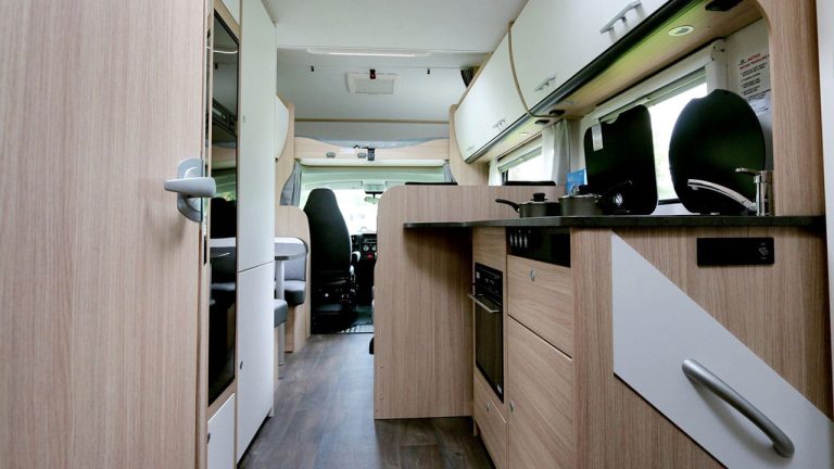 Rolling Turtles - Motorhome Sunlight A72 (9)