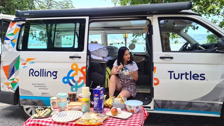 Rolling Turtles - VW T6 Campervan with Raising Roof 01