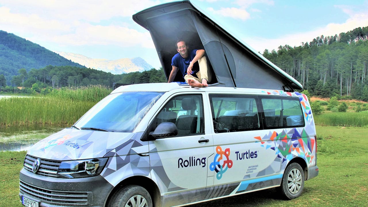 Rolling Turtles - VW T6 Campervan with Raising Roof 03