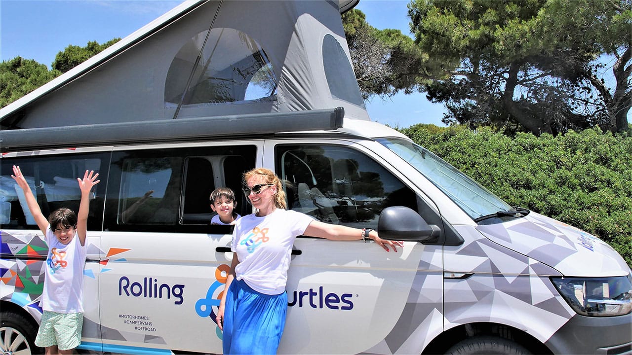 Rolling Turtles - VW T6 Campervan with Raising Roof 06