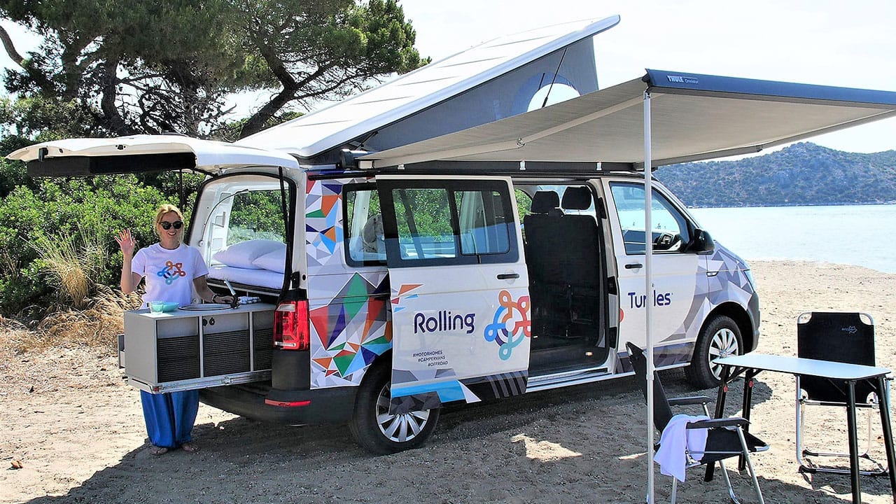 Rolling Turtles - VW T6 Campervan with Raising Roof 14
